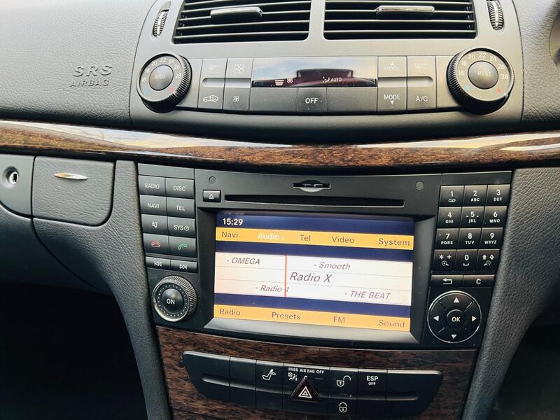 Mercedes-Benz E Class view 52