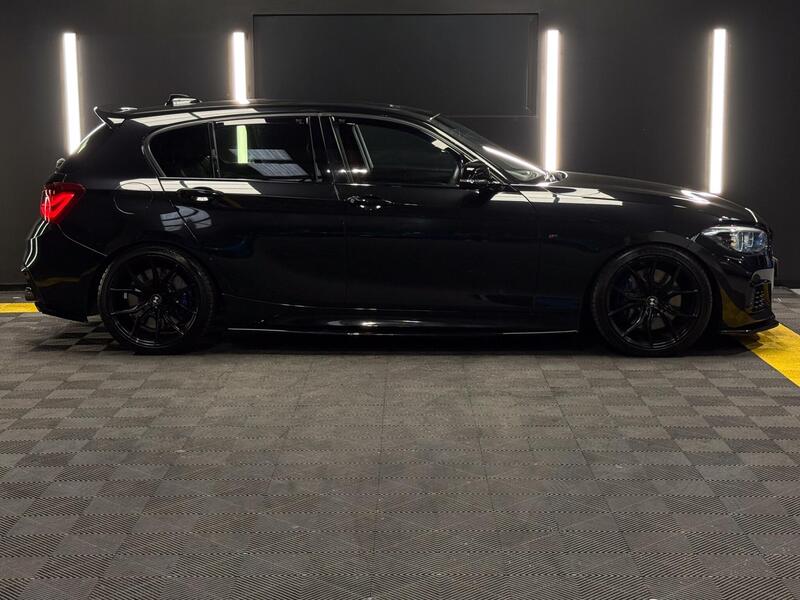 BMW 1 Series view 6