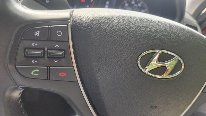 2017 Hyundai i20 — photo 31