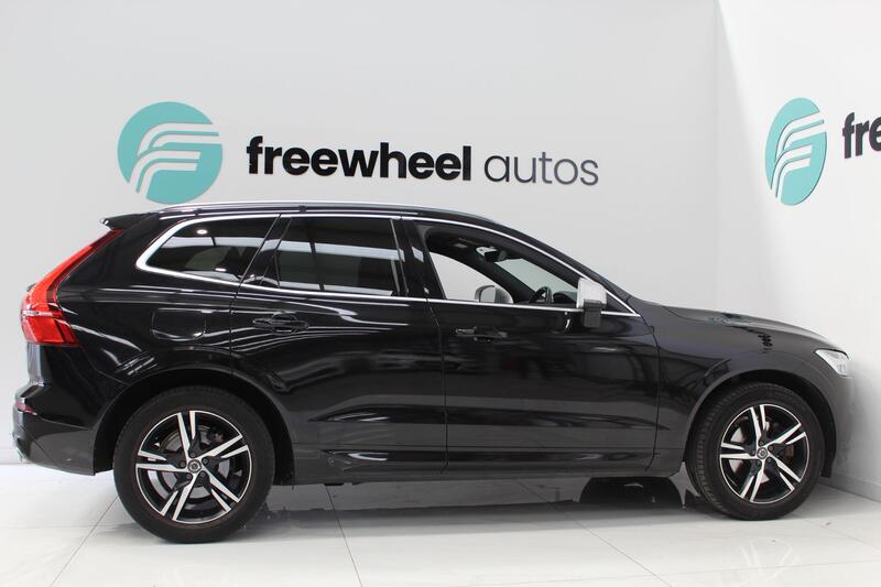 2018 Volvo XC60 in Black — image 26 of 74