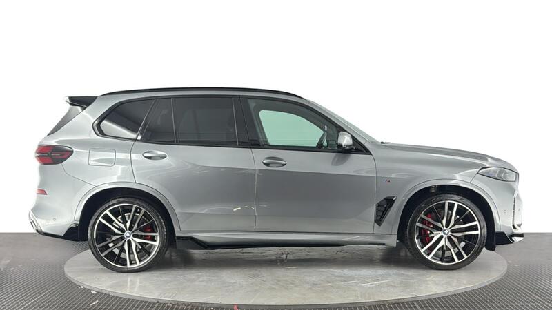 BMW X5 view 3