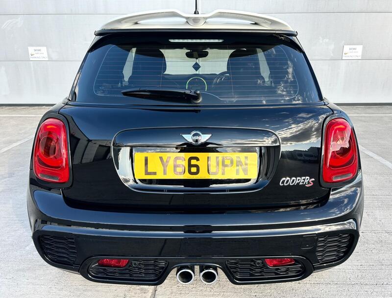 Mini Cooper view 5