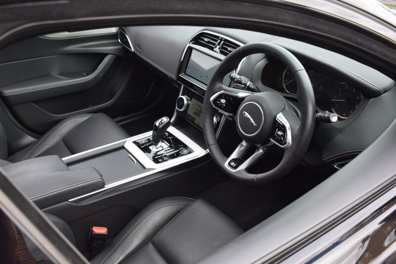 Jaguar XE view 3