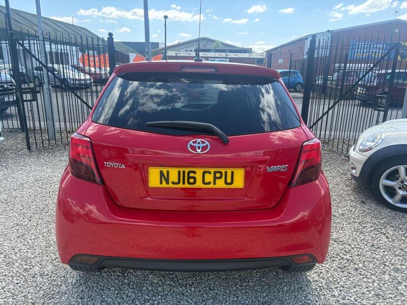 Toyota Yaris view 5