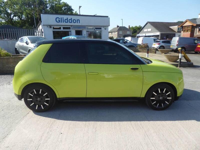 Honda Honda E view 3