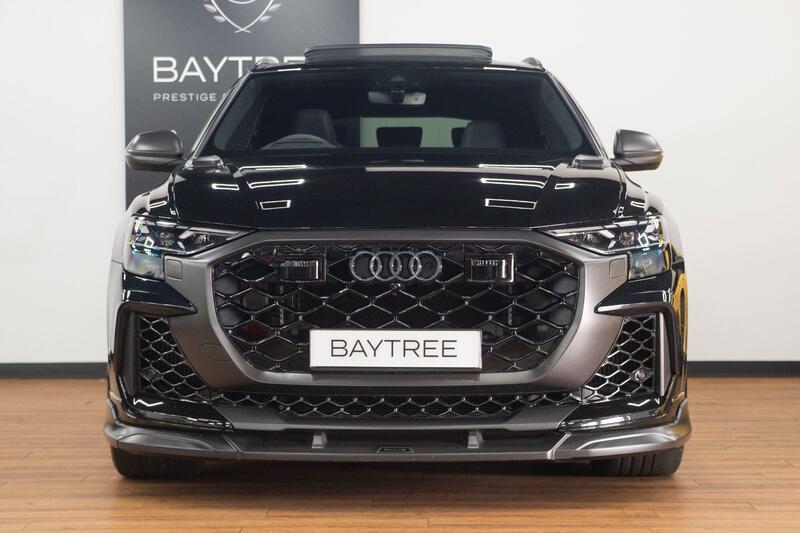 Audi RS Q8 view 7