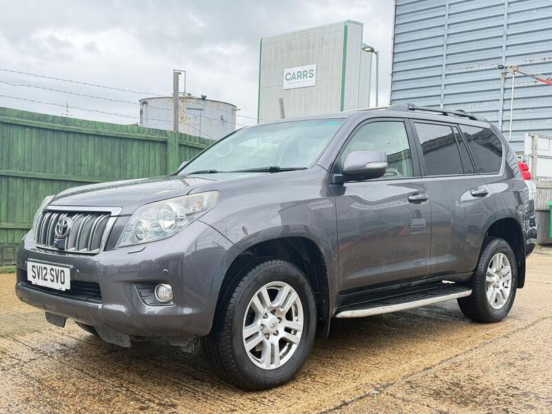 Toyota Land Cruiser view 7