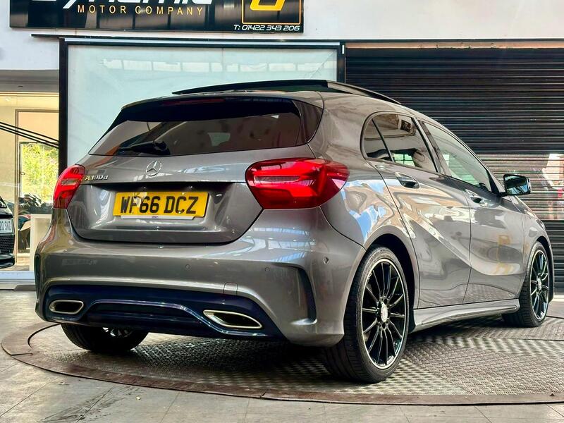 Mercedes-Benz A Class view 3