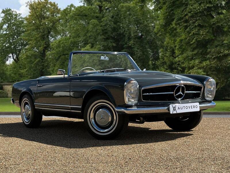 Mercedes-Benz 230 SL view 3