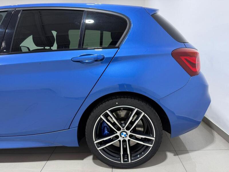 BMW 1 Series view 6