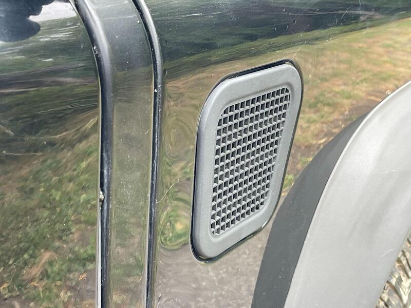 Land Rover Defender view 51