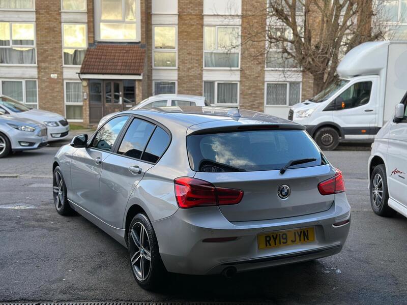 BMW 1 Series view 6