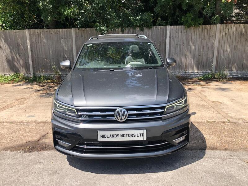 Volkswagen Tiguan view 5