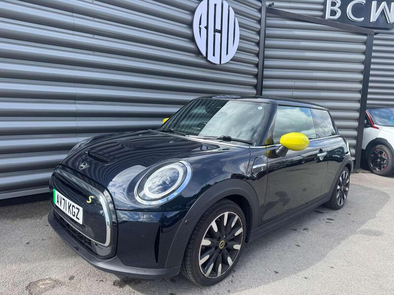 Mini Hatch view 7