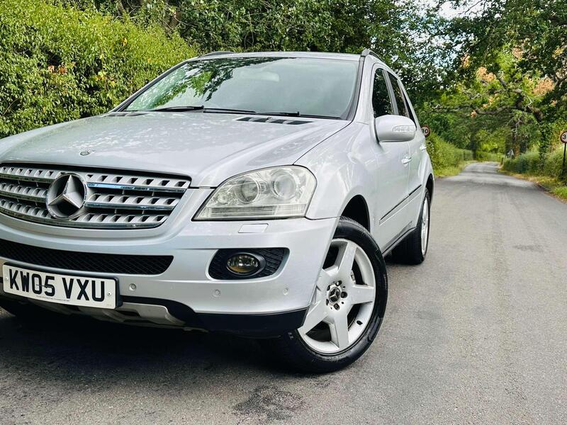 Mercedes-Benz M Class view 4