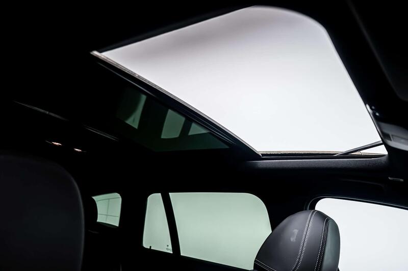 BMW 3 Series view 3