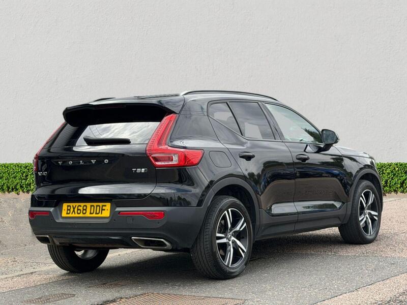 Volvo XC40 view 7
