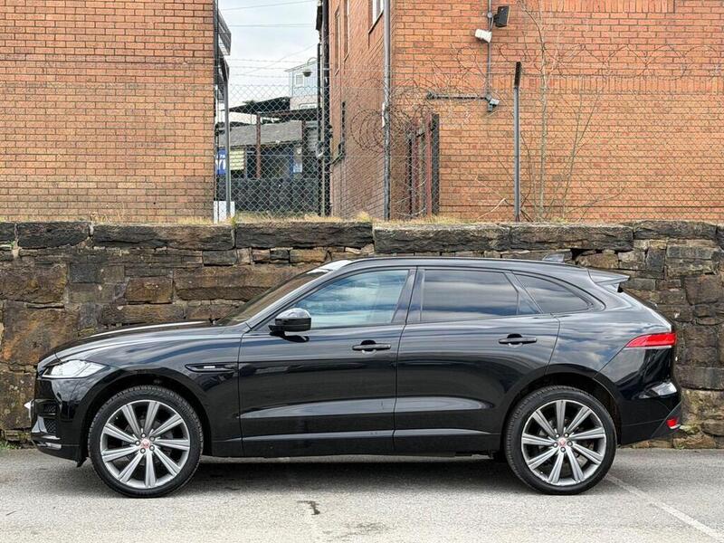 Jaguar F-Pace view 4