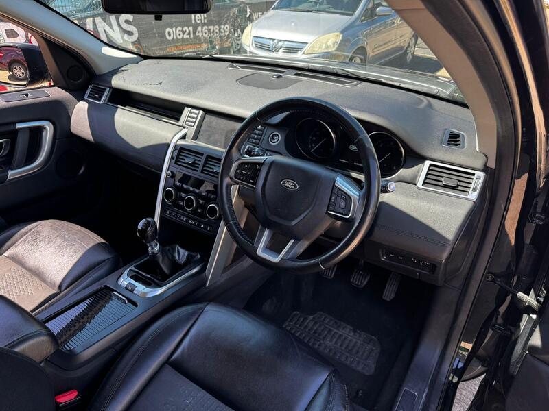 Land Rover Discovery view 7