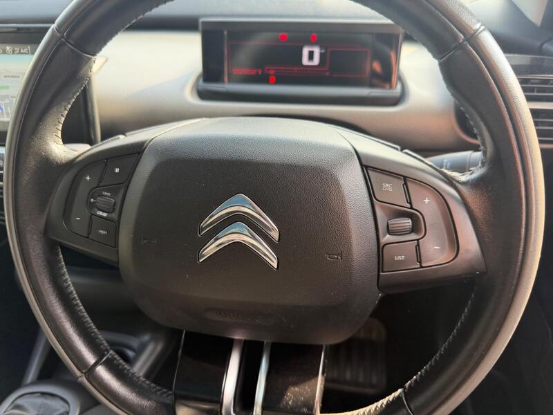 Citroen C4 Cactus view 3