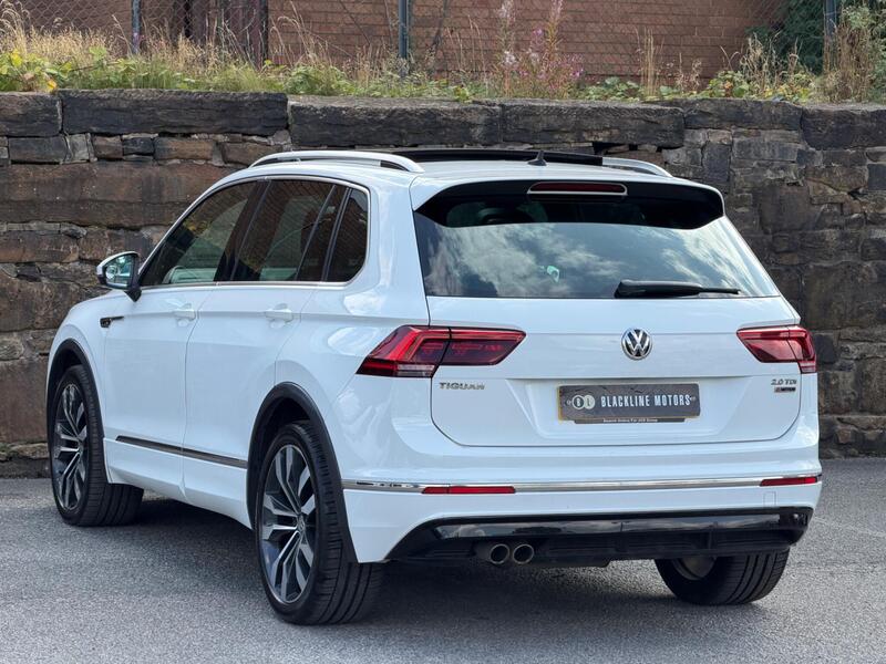 Volkswagen Tiguan view 5