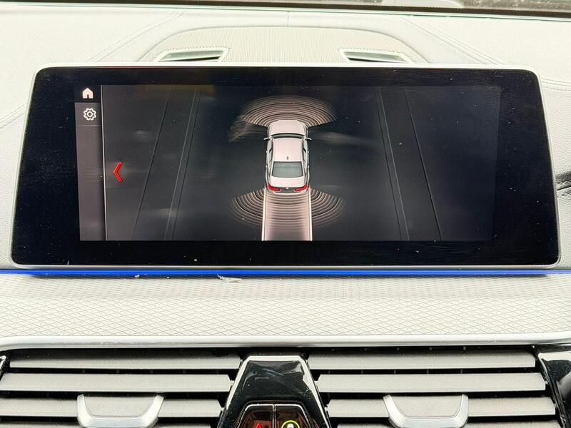 BMW 5 Series view 7