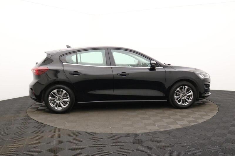 Ford Focus view 2