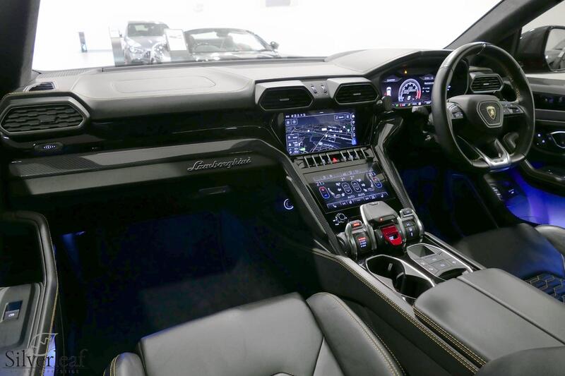 Lamborghini Urus view 6