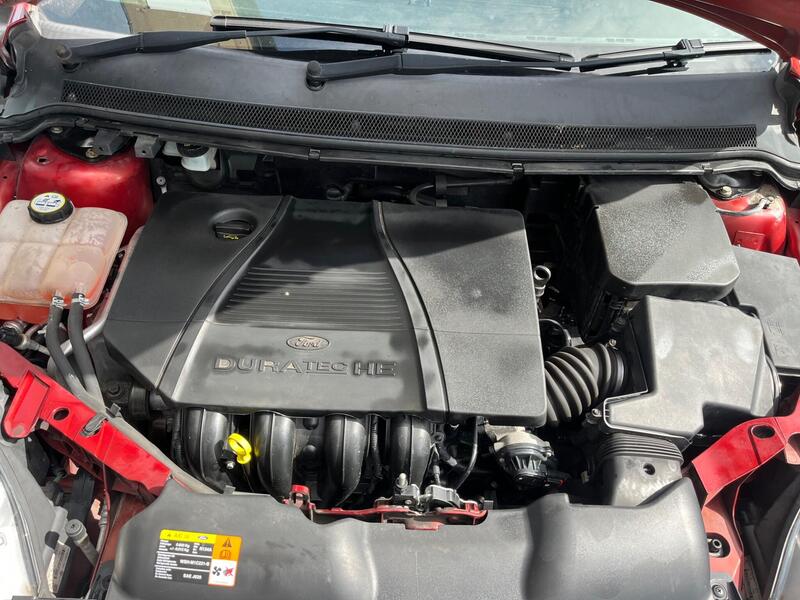 Ford Focus view 4