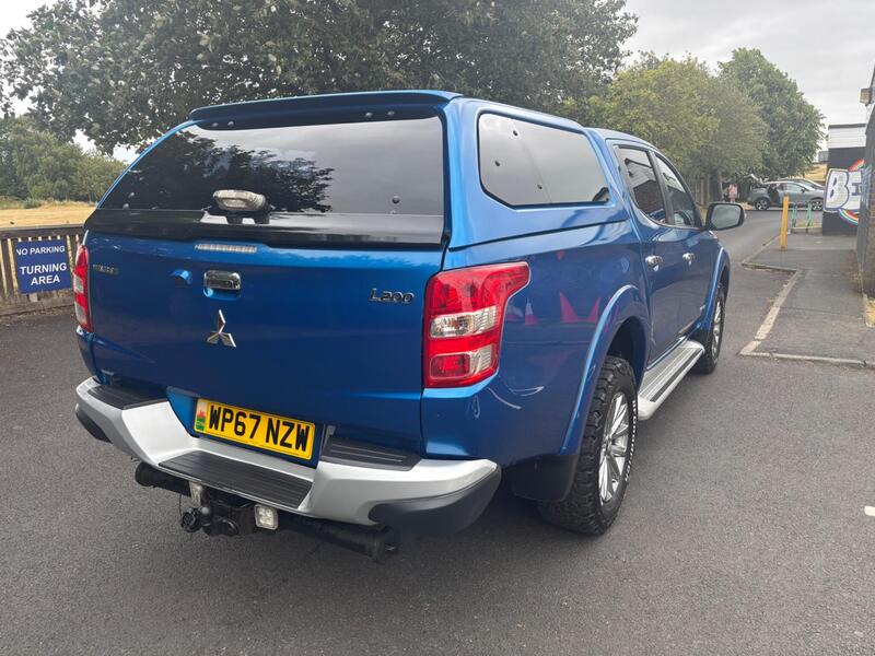 Mitsubishi L200 view 7