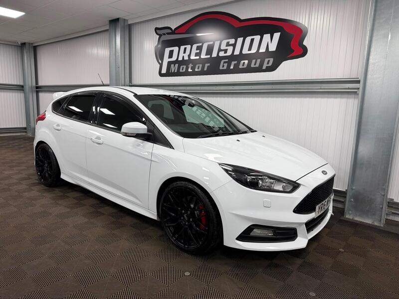 Ford Focus view 2