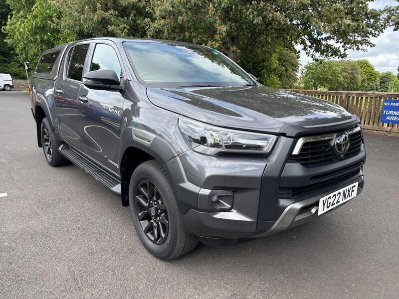 Toyota Hilux main image