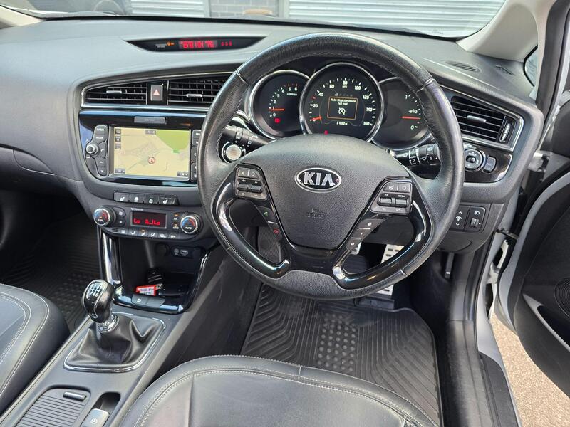 Kia Ceed view 2