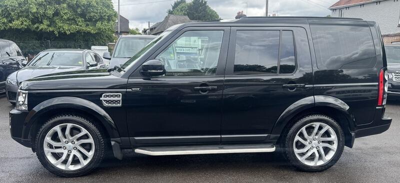 Land Rover Discovery 4 view 2