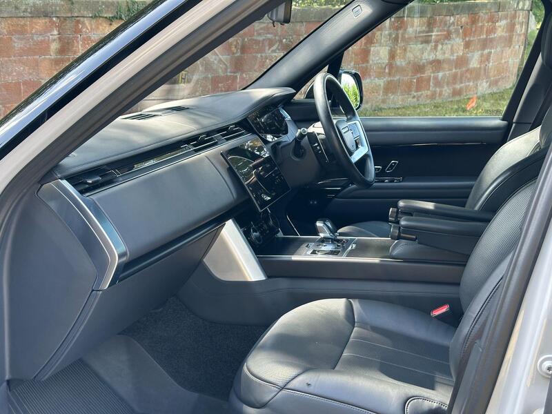 Land Rover Range Rover view 7