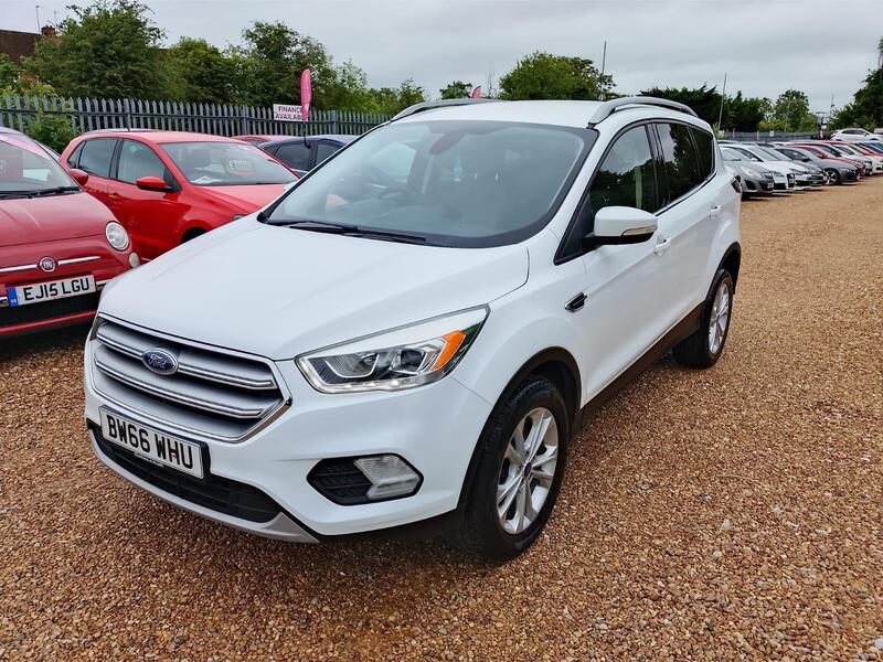 Ford Kuga view 3