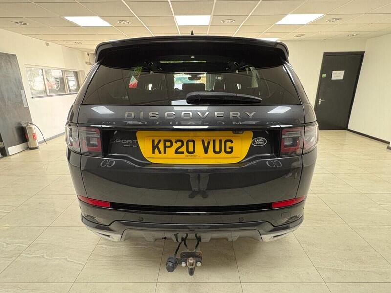 Land Rover Discovery Sport view 4
