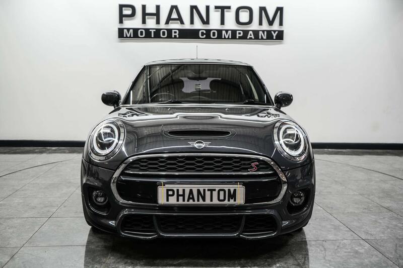 Mini Cooper view 5
