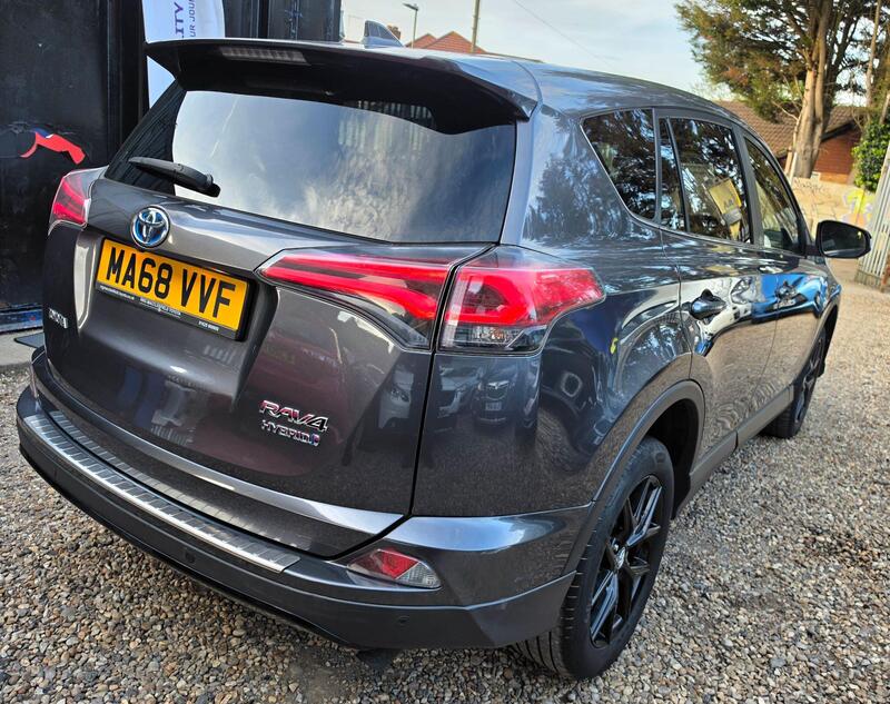 Toyota RAV4 2.5 VVT-h Excel CVT 4WD Euro 6 (s/s) 5dr thumbnail 7