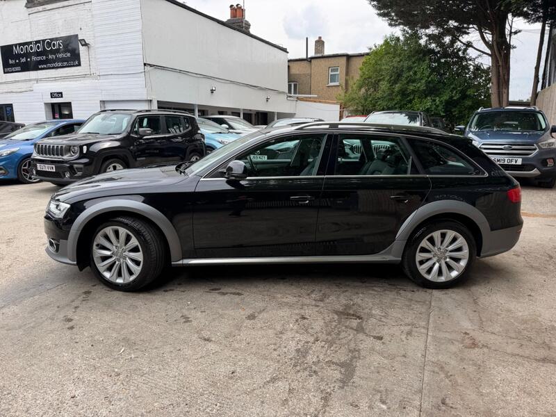 Audi A4 Allroad view 7