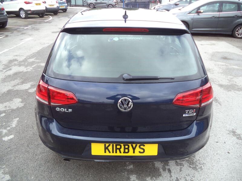 Volkswagen Golf view 6