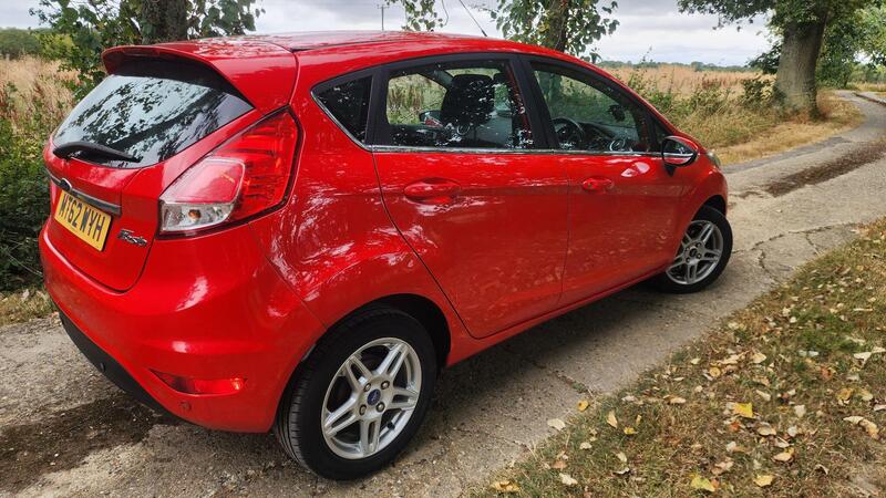 2012 Ford Fiesta — photo 7