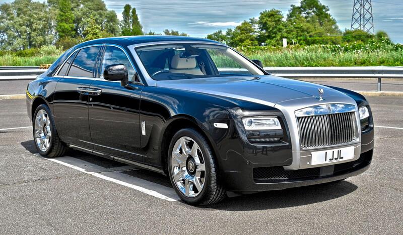 Rolls-Royce Ghost view 5