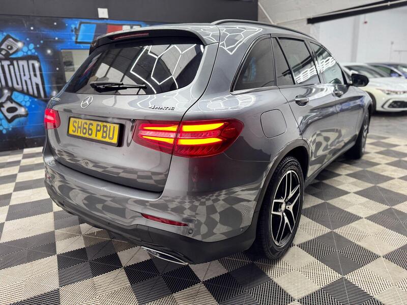 Mercedes-Benz GLC view 25