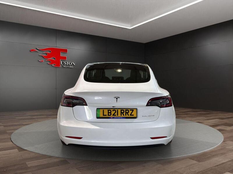 Tesla Model 3 view 5