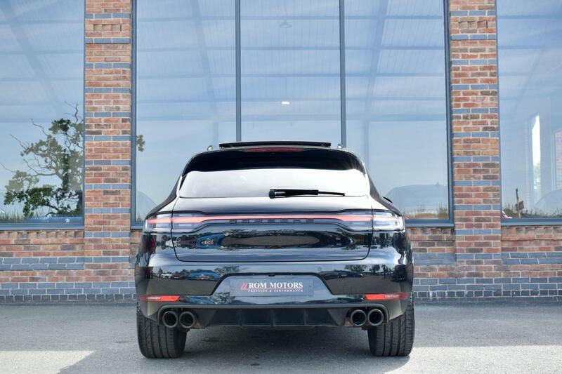 Porsche Macan view 6