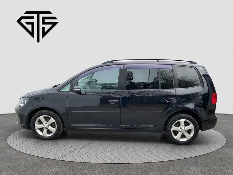 Volkswagen Touran view 6