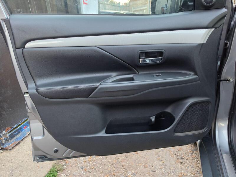 Mitsubishi Outlander 2.0h 12kWh GX4h CVT 4WD Euro 5 (s/s) 5dr thumbnail 22