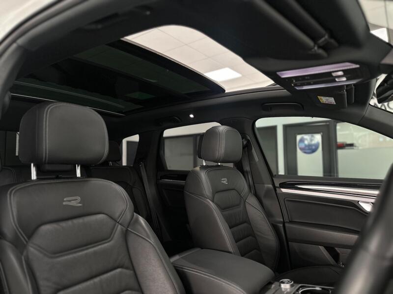 Volkswagen Touareg view 25