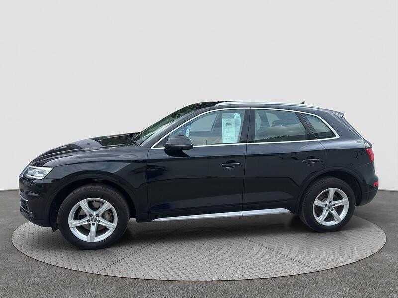 Audi Q5 view 6